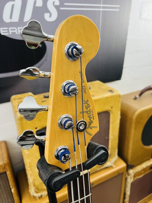 Fender Amercian Deluxe Jazz Bass 1997 - Image 4